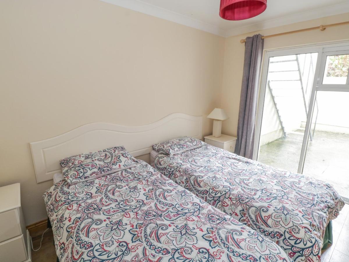 Quayside House Villa Раундстоун Екстериор снимка